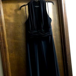 Jones Wear Brand Black Dress with back zip closure